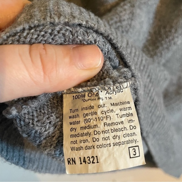 CHRISTIAN DIOR 1980s Vintage Subtle Gray Checkered Acrylic V Neck Sweater - Picture 5 of 5